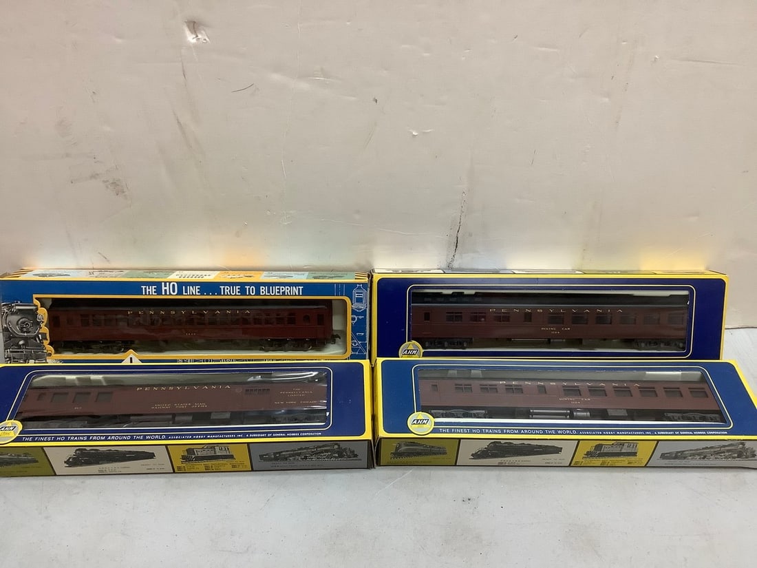 Lot of vintage HO scale train car models(ahm, Pullman, in box) (1 of 1)