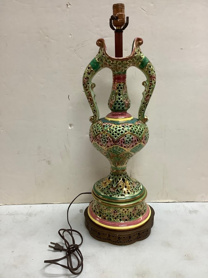 Capodimonte lamp(26.5in.tall) (1 of 1)