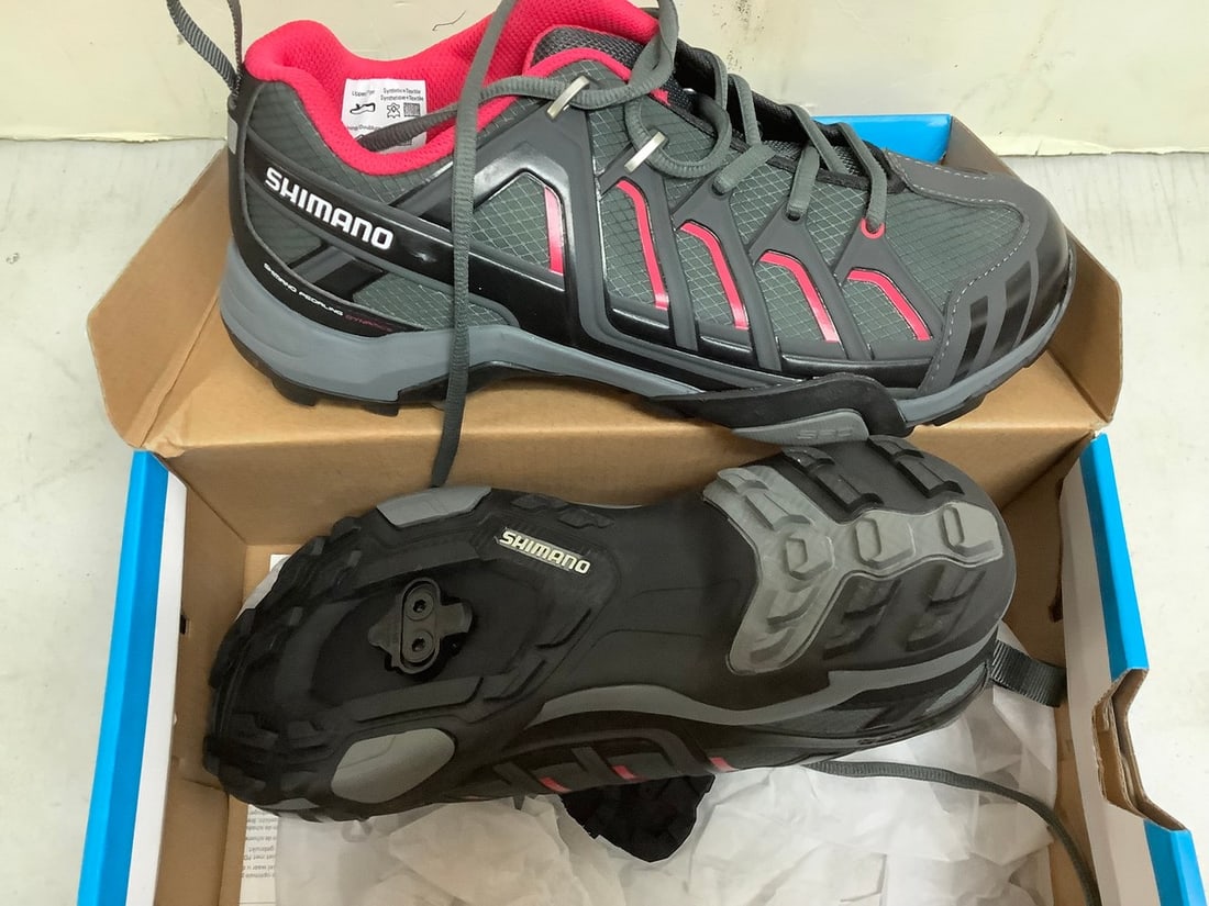 Shimano women's sneakers(7.8): Shimano women's sneakers(7.8)