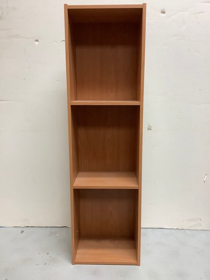 3 shelf wooden organizer(31.5in.x9in.x6.5in.): 3 shelf wooden organizer(31.5in.x9in.x6.5in.)