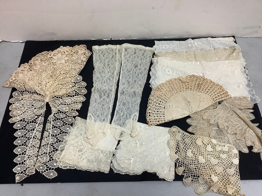 Lot of Pierre Deux lace: Lot of Pierre Deux lace