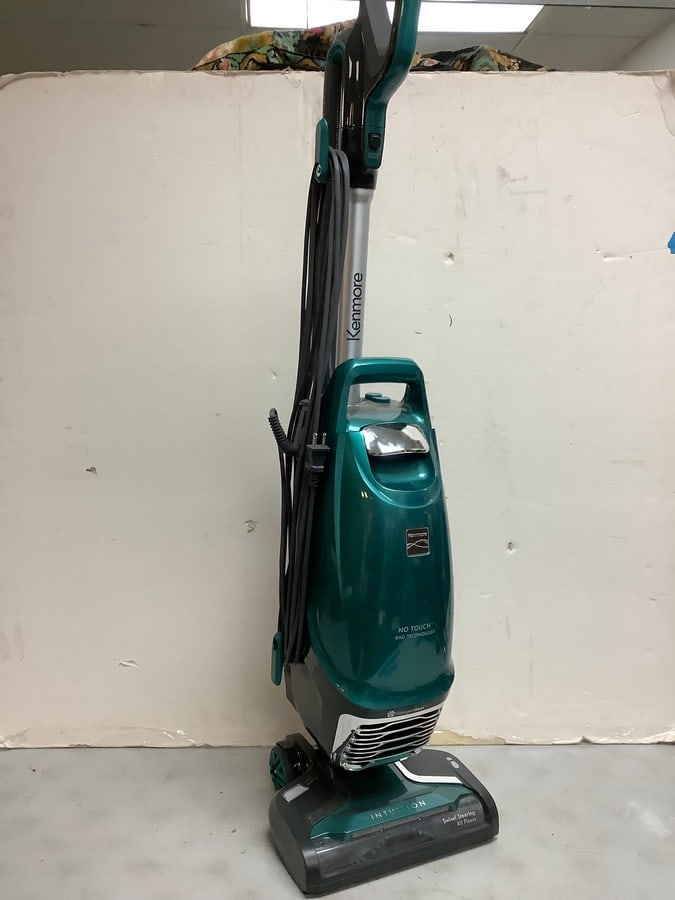 Kenmore swivel steering vacuum(46in.tall) (1 of 1)