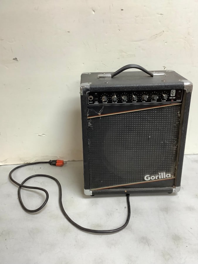 Gorilla musical products amp(16.5in.tall, model no:002787): Gorilla musical products amp(16.5in.tall, model no:002787)