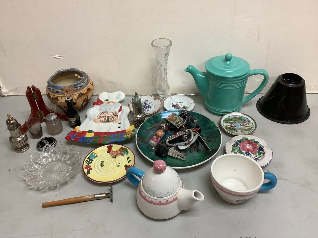 Cooks club pitcher ceramic, small glass vase, and more(8.25in.tallest) (1 of 1)