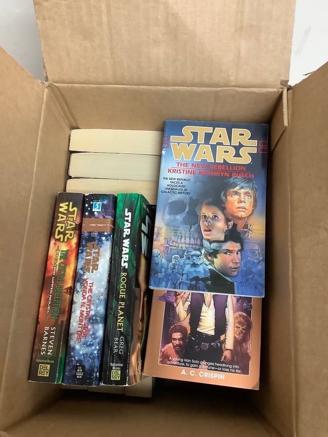 Lot of Various Star Wars Books (1 of 1)