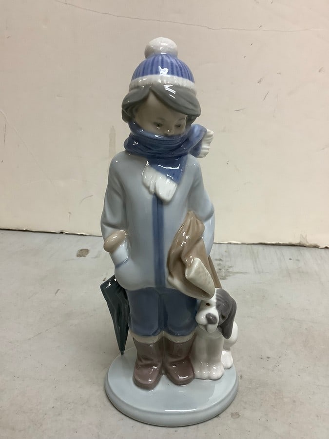 Lladro ceramic boy(8in.tall): Lladro ceramic boy(8in.tall)