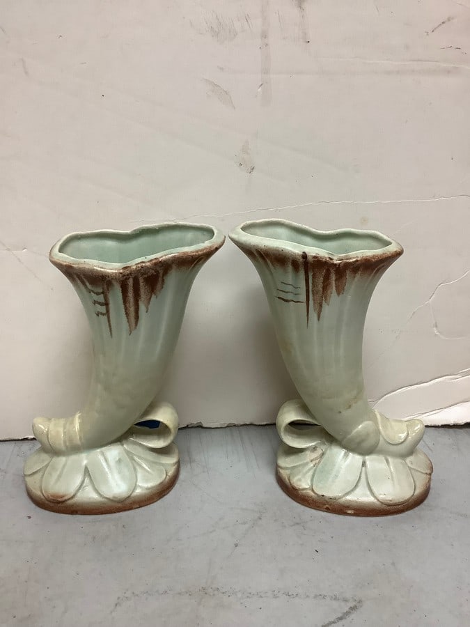 MCM vases(tallest 6.5in.): MCM vases(tallest 6.5in.)