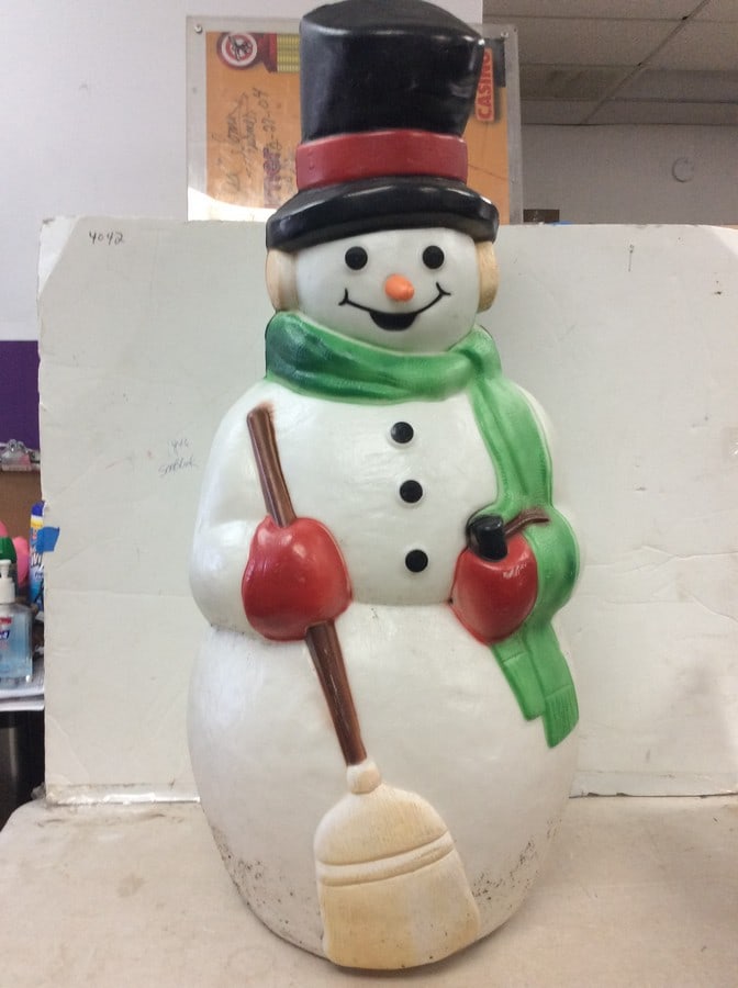 Vintage snowman blowmold(about 38in.tall): Vintage snowman blowmold(about 38in.tall)