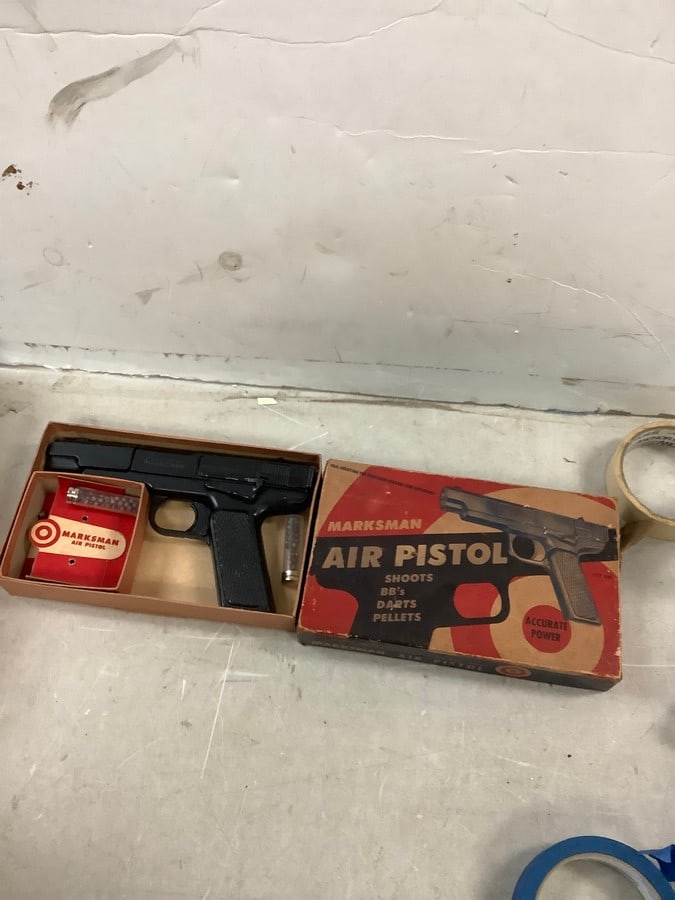 Vintage marksman air pistol: Vintage marksman air pistol