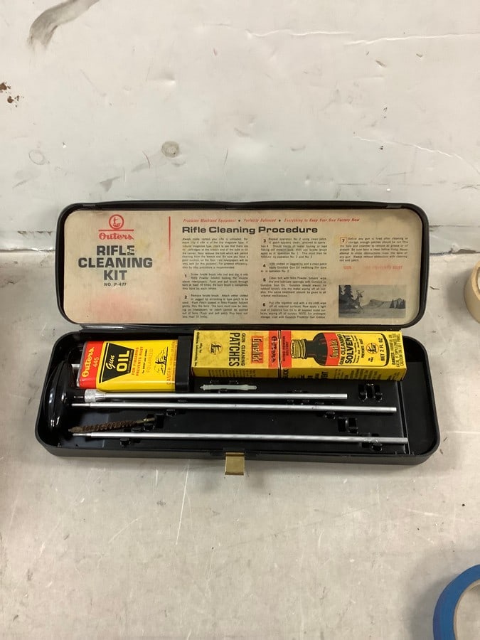 Outers rifle cleaning kit: Outers rifle cleaning kit