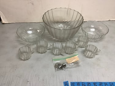 Lot of Glass Arcoroc Bowls and Punch Bowl Set With Cups (6x 12in)