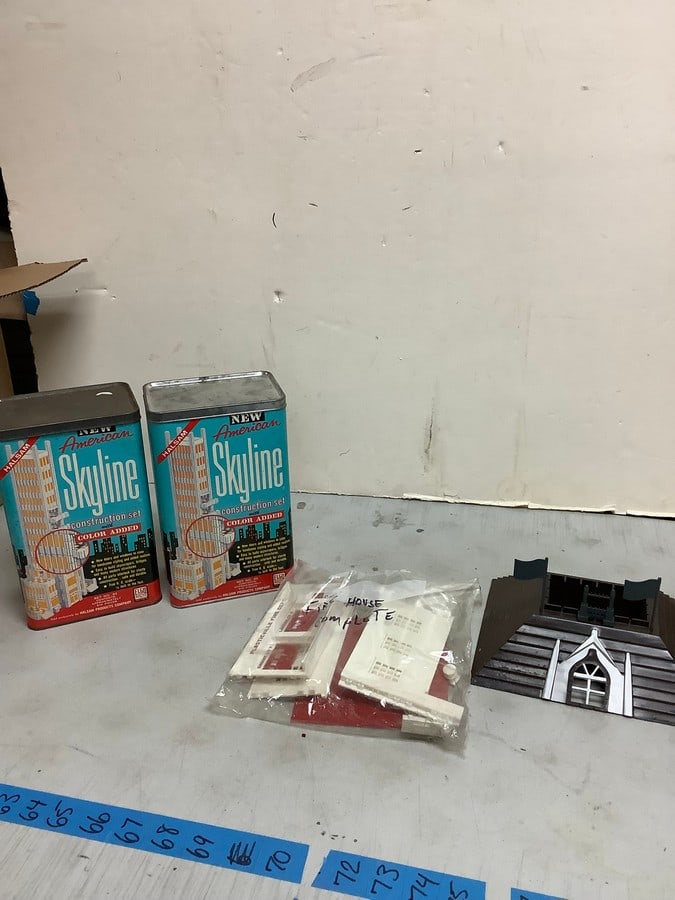 SKYLINE construction set and complete firehouse (1 of 1)