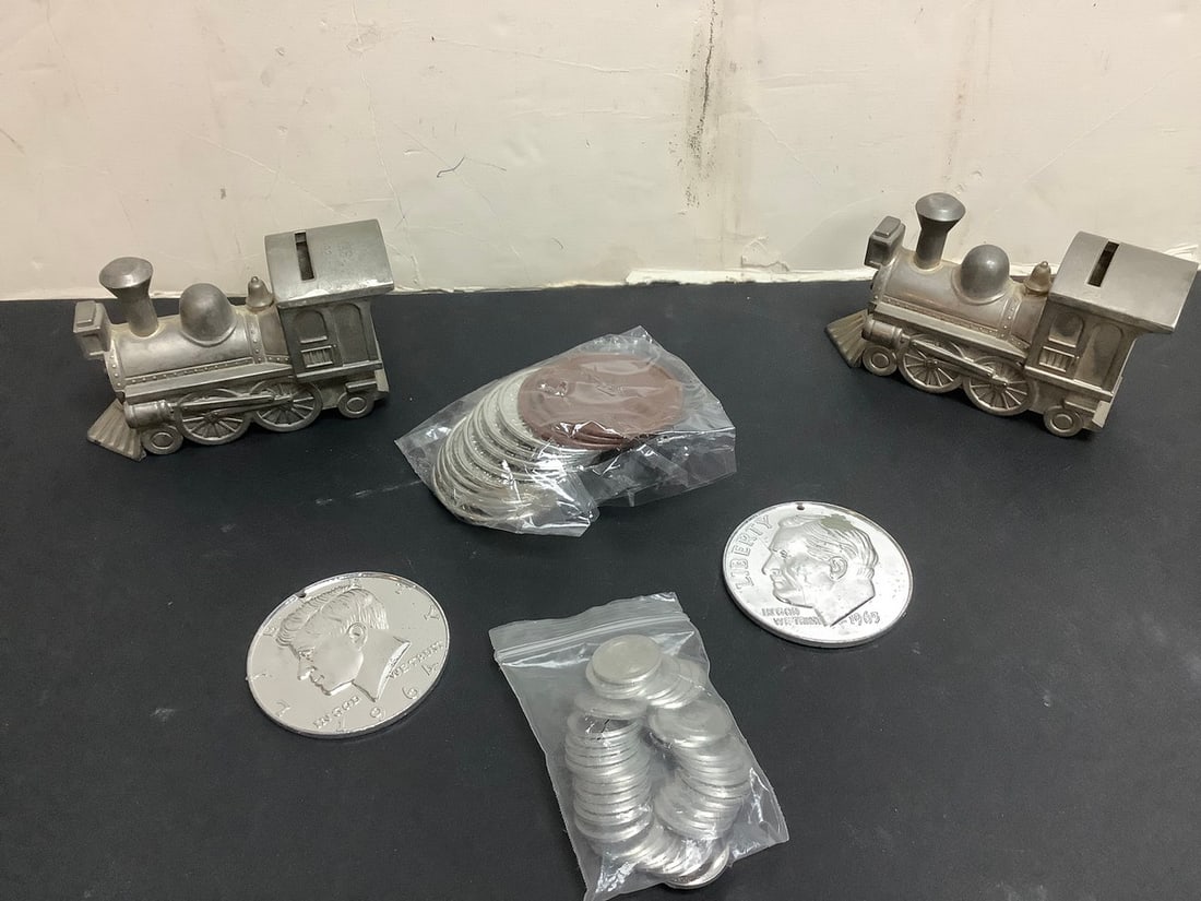 Ryan Thomas vintage train banks(1991, 1992) and plastic coins (1 of 1)