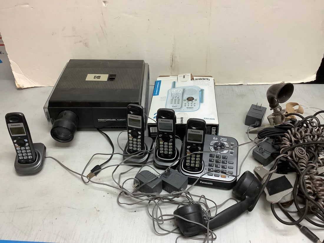 Telephones(Panasonic,Uniden,etc.) and Kodak carousel custom 860H projector (1 of 1)