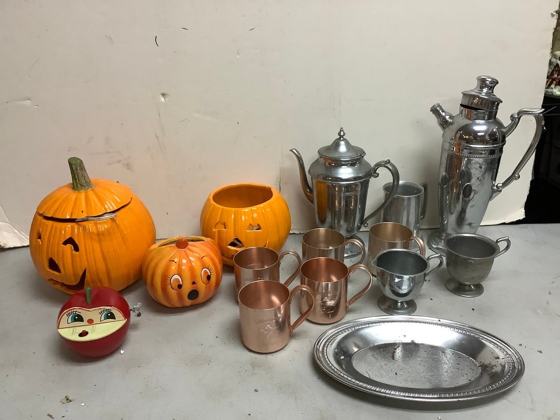 Cromwell Silver MFG Corp.Chromium cocktail shaker(13.5in.tall),vintage pewter, and more: Cromwell Silver MFG Corp.Chromium cocktail shaker(13.5in.tall),vintage pewter, and more