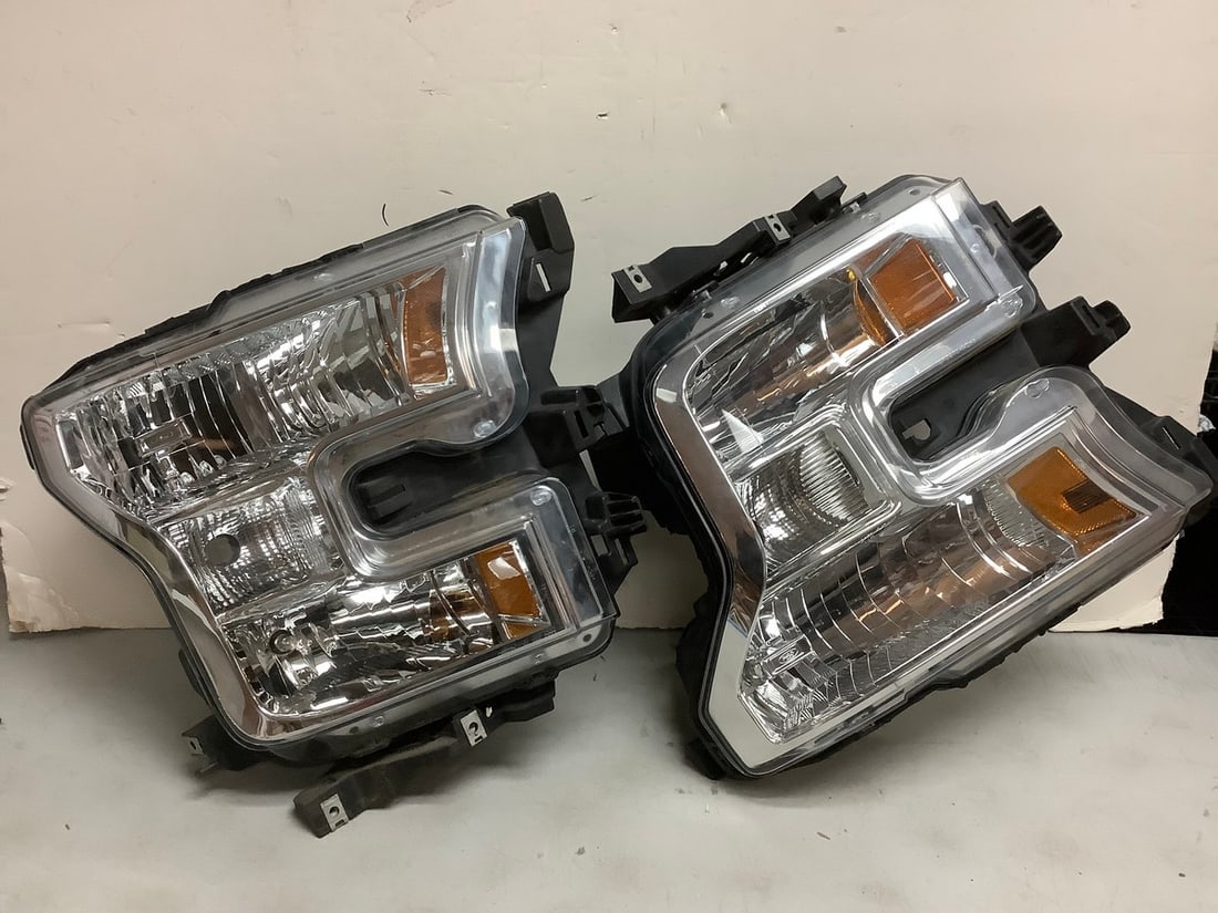 Ford F-150 headlights FL34-13005 and FL34-13006 (1 of 1)