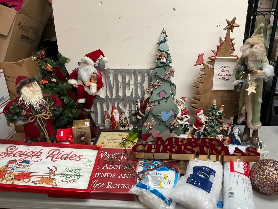 Santa Statues, Christmas Signs, Snow Roll/Flurries, Ornaments and more (tallest - 28in) (1 of 1)