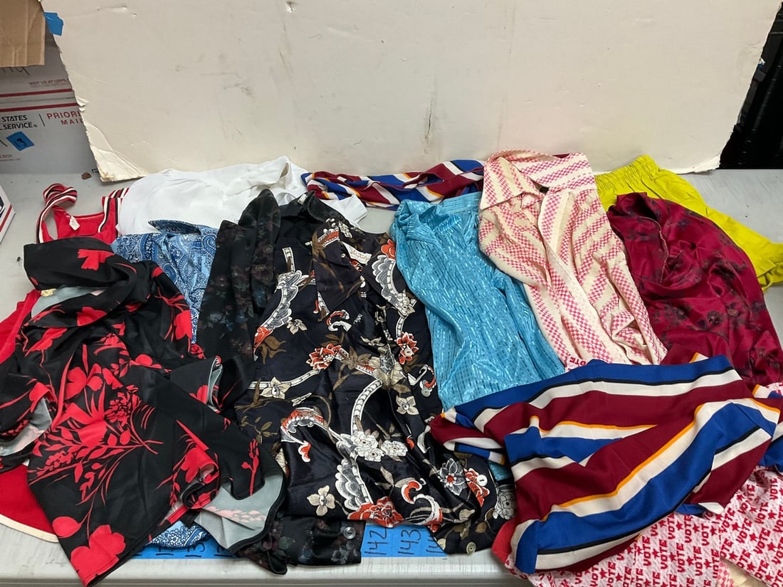 1970’s clothing (Shirtique, XKE, and more): 1970’s clothing (Shirtique, XKE, and more)