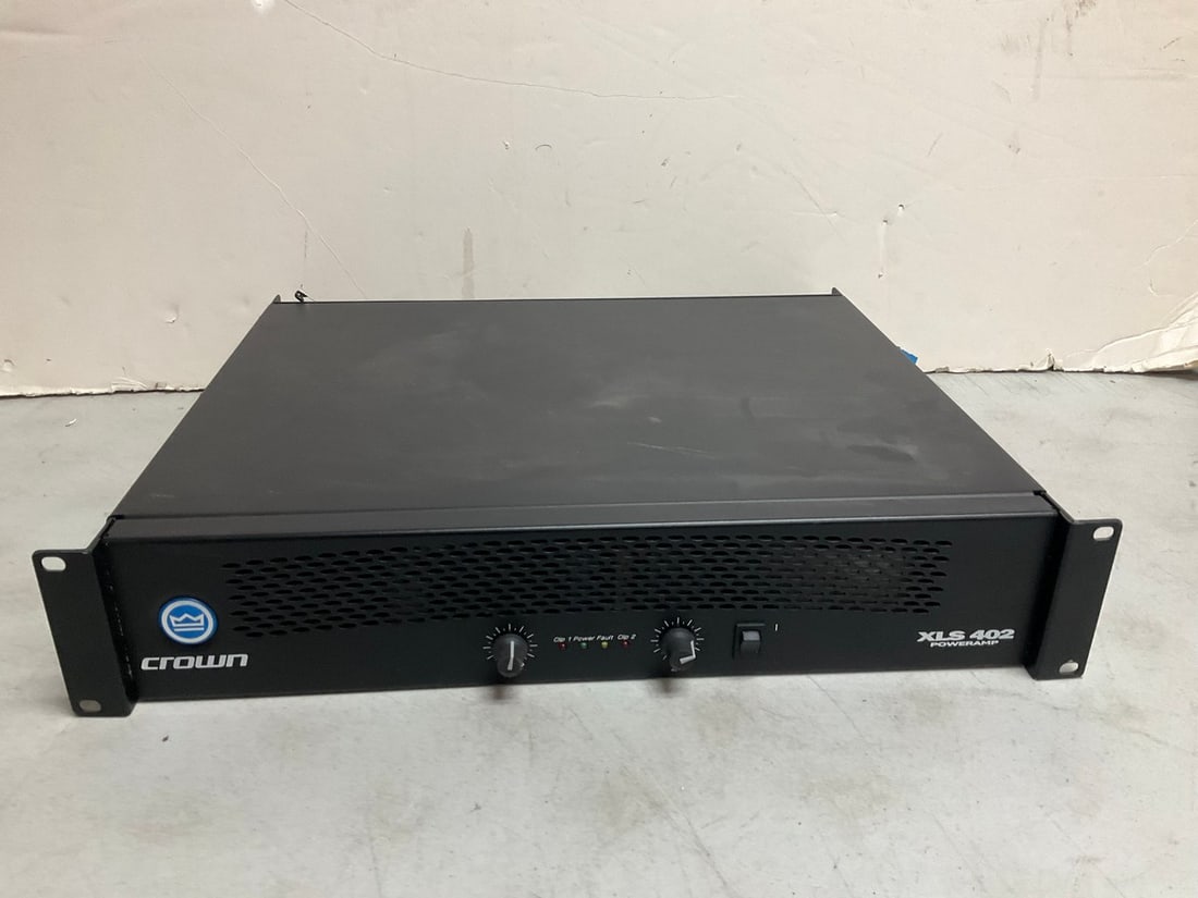 Crown XLS 402 poweramp(17.25x13.75in.x3.5in.) (1 of 1)