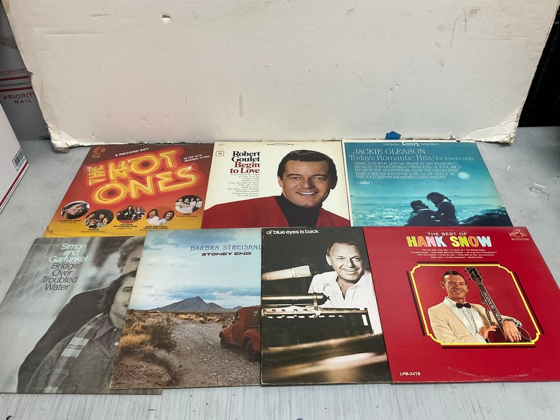 Vintage records(Robert Goulet, Barbara Streisand, The Hot ones, and more) (1 of 1)