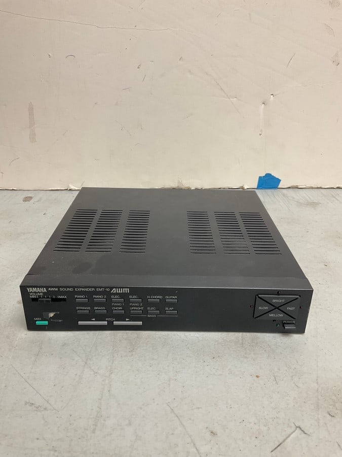 Yamaha AWM sound expander (model no:EMT-10) (1 of 1)