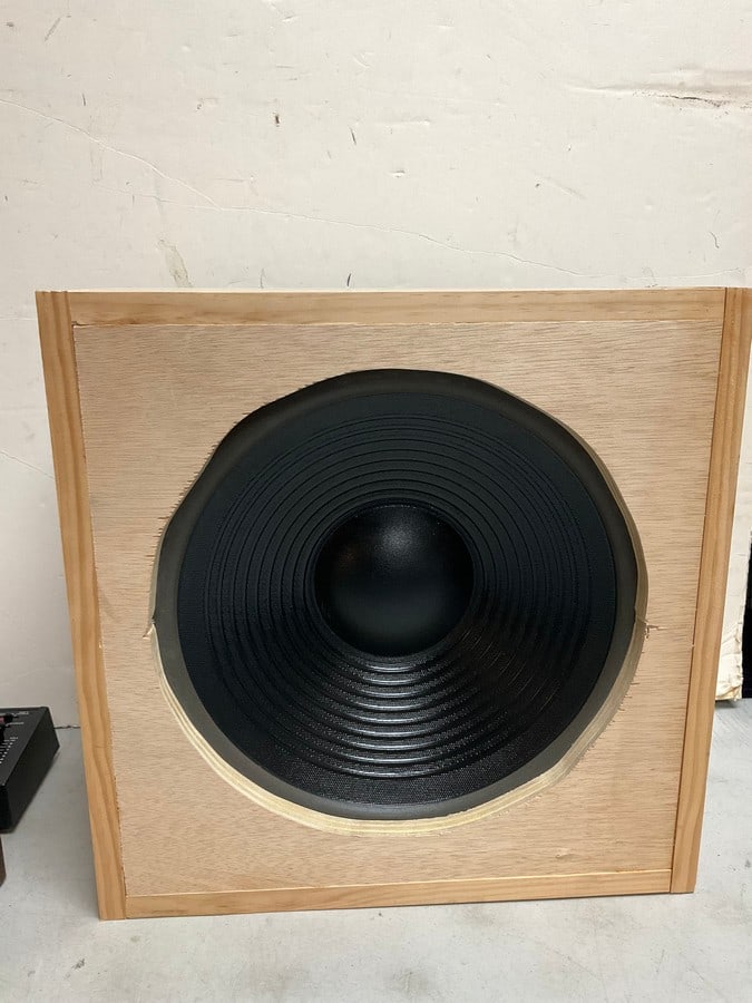 Wooden framed speaker(17in.x9.25in.x17in.): Wooden framed speaker(17in.x9.25in.x17in.)