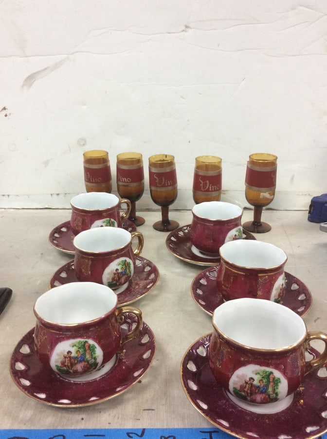 Lot of Five Dino Glasses, Imperal Tea Cups and Plates Set: Lot of Five Dino Glasses, Imperal Tea Cups and Plates Set