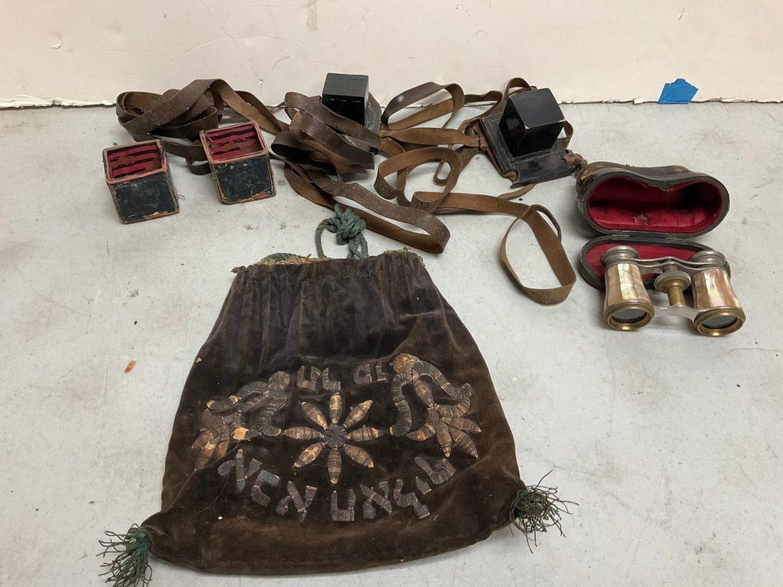 Vintage bag, Chevalier binoculars, and more: Vintage bag, Chevalier binoculars, and more