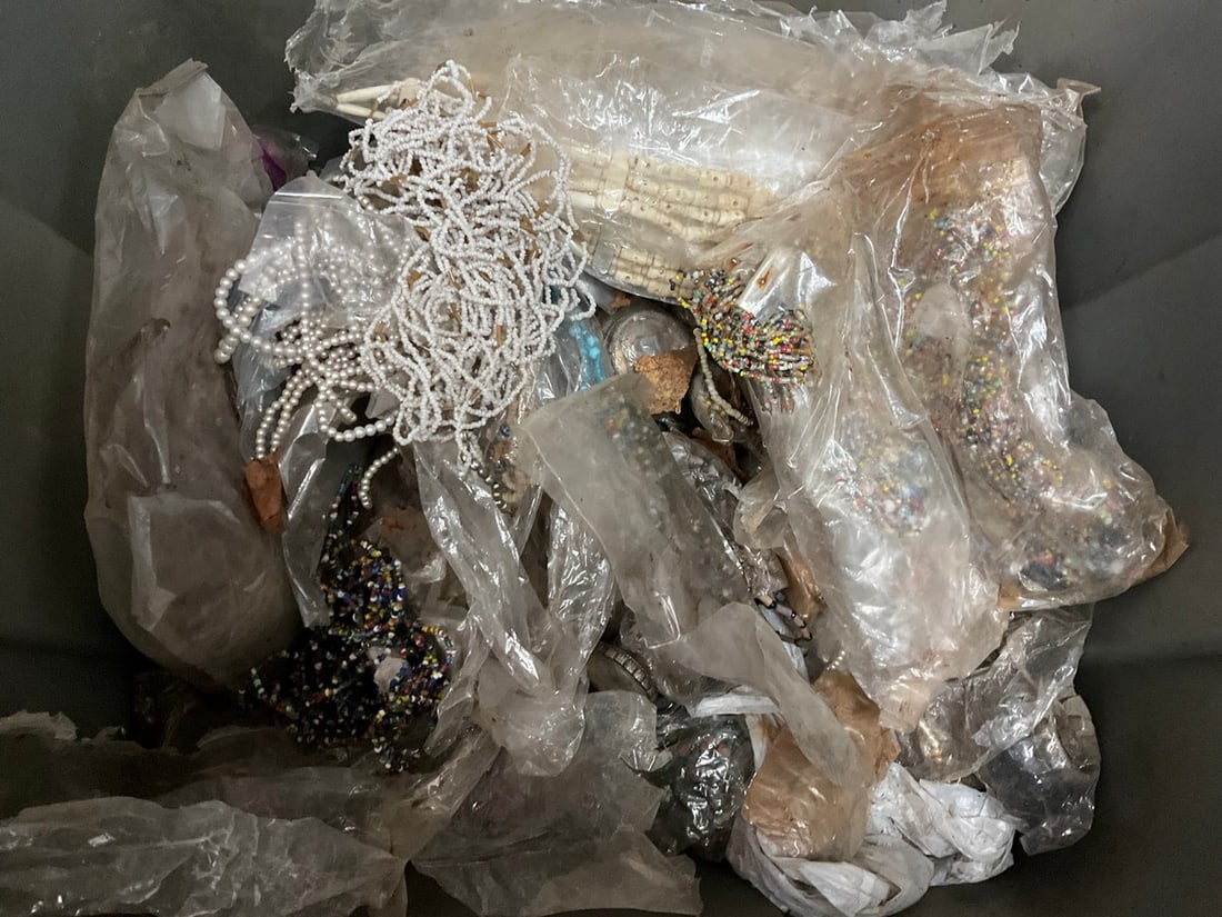 Various beaded accessories (1 of 1)