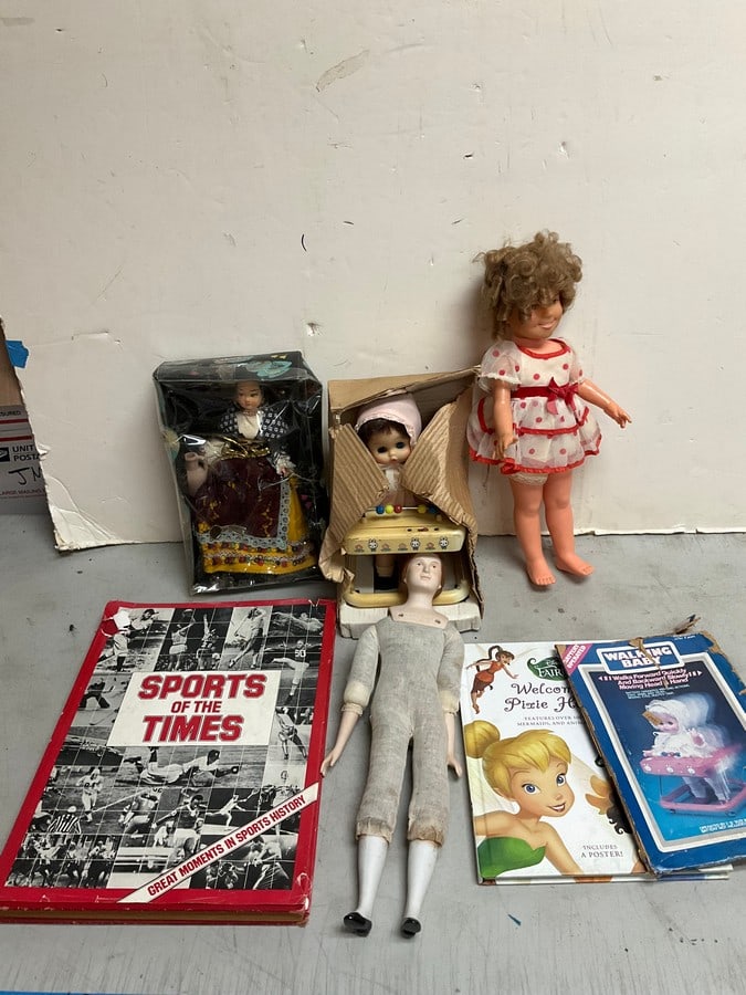 Mary Todd Lincoln and other vintage collectible dolls: Mary Todd Lincoln and other vintage collectible dolls