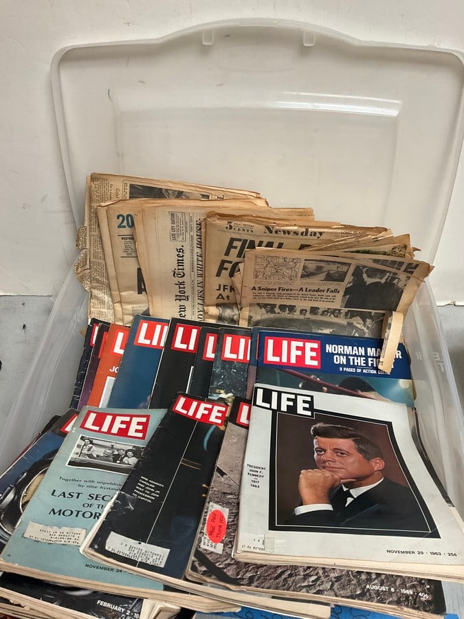 Vintage Life magazines and newspapers: Vintage Life magazines and newspapers