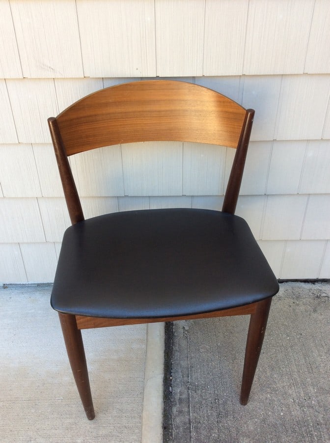 MCM wooden chair with cushion(30.5in.tall): MCM wooden chair with cushion(30.5in.tall)