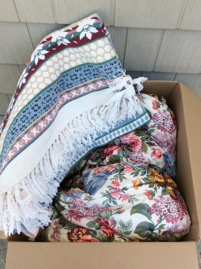 Decorative floral comforter with decorative rug (1 of 1)