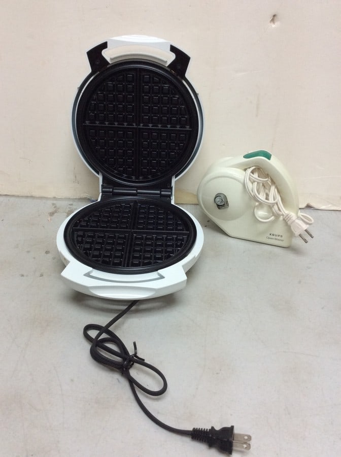 Toastmaster waffle maker and Krups can opener: Toastmaster waffle maker and Krups can opener