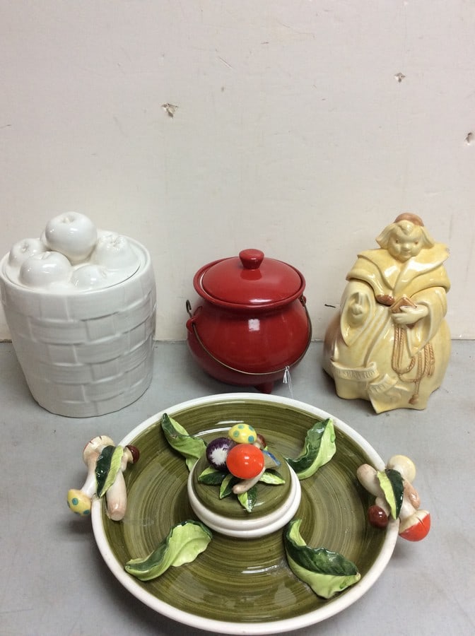 Country Casual ceramic snack bowl with lid for center and other ceramic containers(10.5in.tallest): Country Casual ceramic snack bowl with lid for center and other ceramic containers(10.5in.tallest)
