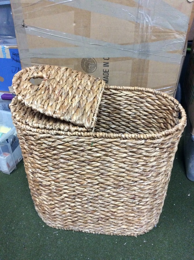 Wicker basket(26.5in.x 14in.x24.5in.): Wicker basket(26.5in.x 14in.x24.5in.)