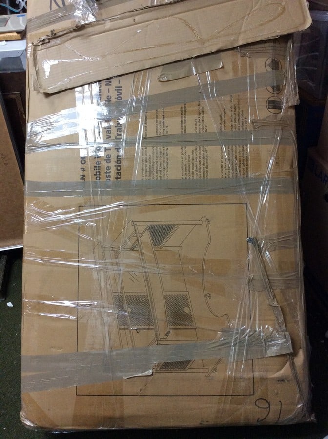 Mobile work station(54.5in.x7in.x30.25): Mobile work station(54.5in.x7in.x30.25)