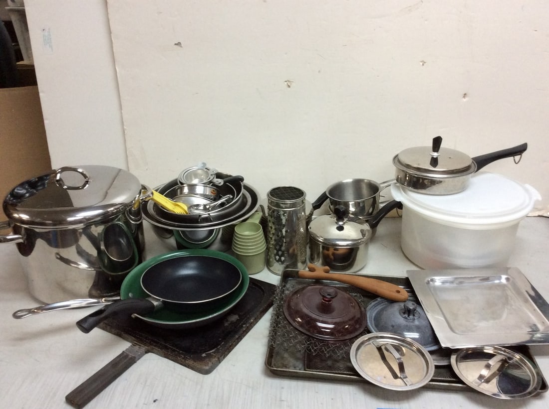 Vintage pots,pans,Tal's cheese grater(7.25in.tall), and more: Vintage pots,pans,Tal's cheese grater(7.25in.tall), and more