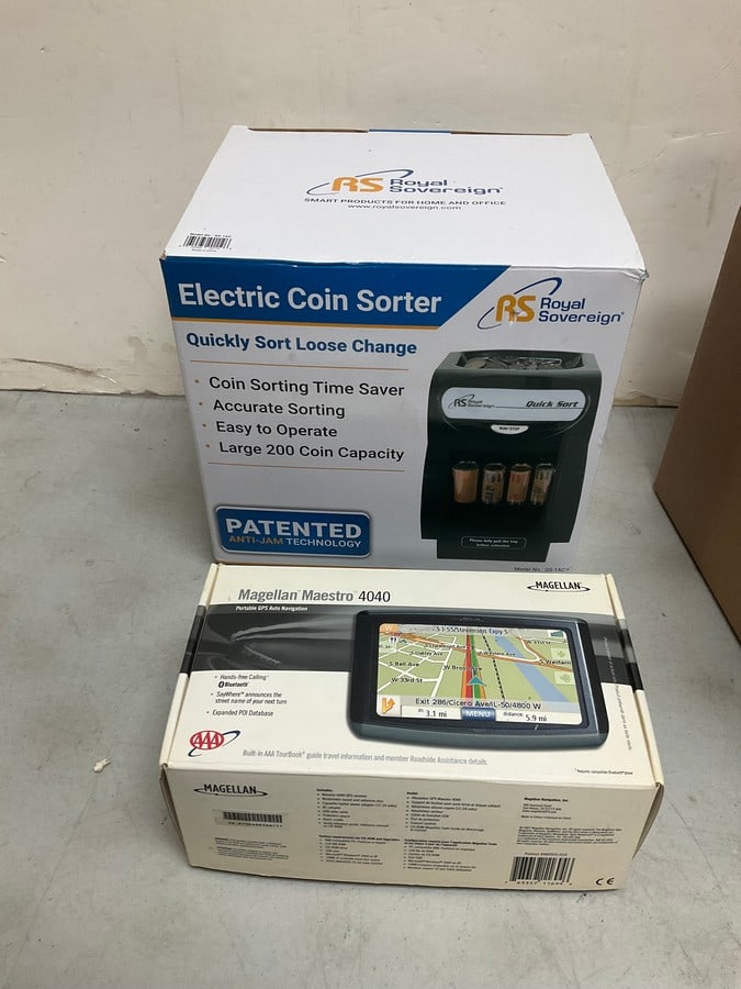 RS Electric coin sorter, Magellan Maestro 4040 GPS (1 of 1)
