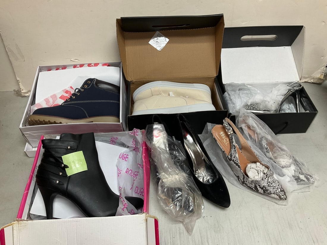 Various shoes(heels/sneakers/boots) in various sizes(Rouge and more): Various shoes(heels/sneakers/boots) in various sizes(Rouge and more)