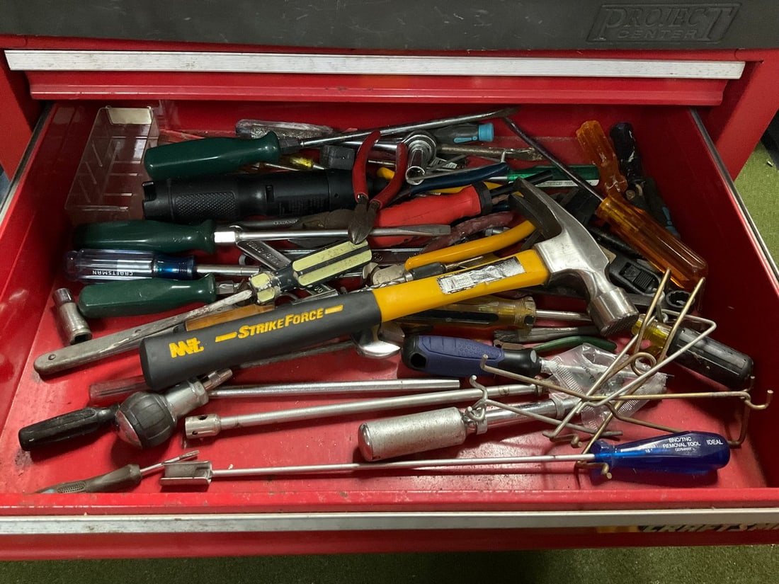 Various tools(hammer, screwdrivers, and more) (1 of 1)