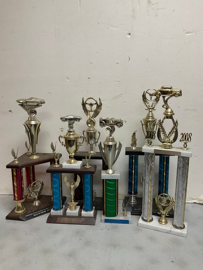 Various car show trophies(tallest about 23in.): Various car show trophies(tallest about 23in.)