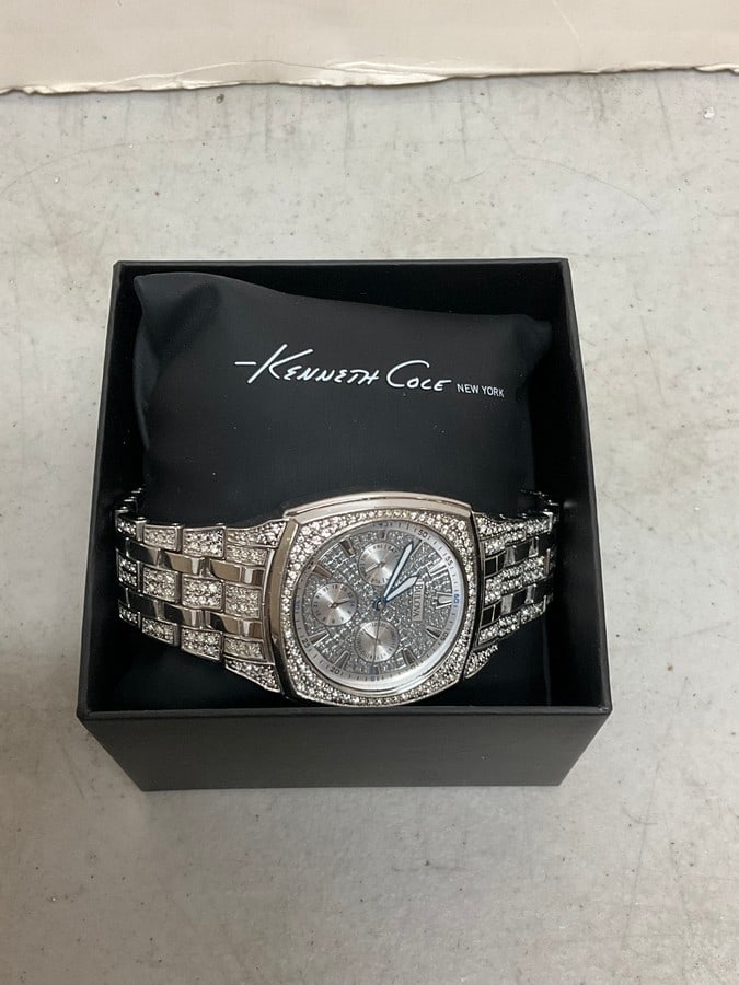 Kenneth Cole Bulova Watch: Kenneth Cole Bulova Watch