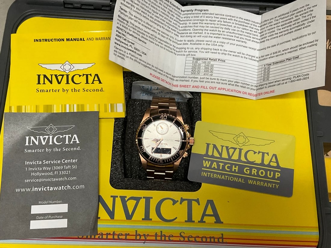Invicta intrinsic watch in case with paperwork(brand new): Invicta intrinsic watch in case with paperwork(brand new)