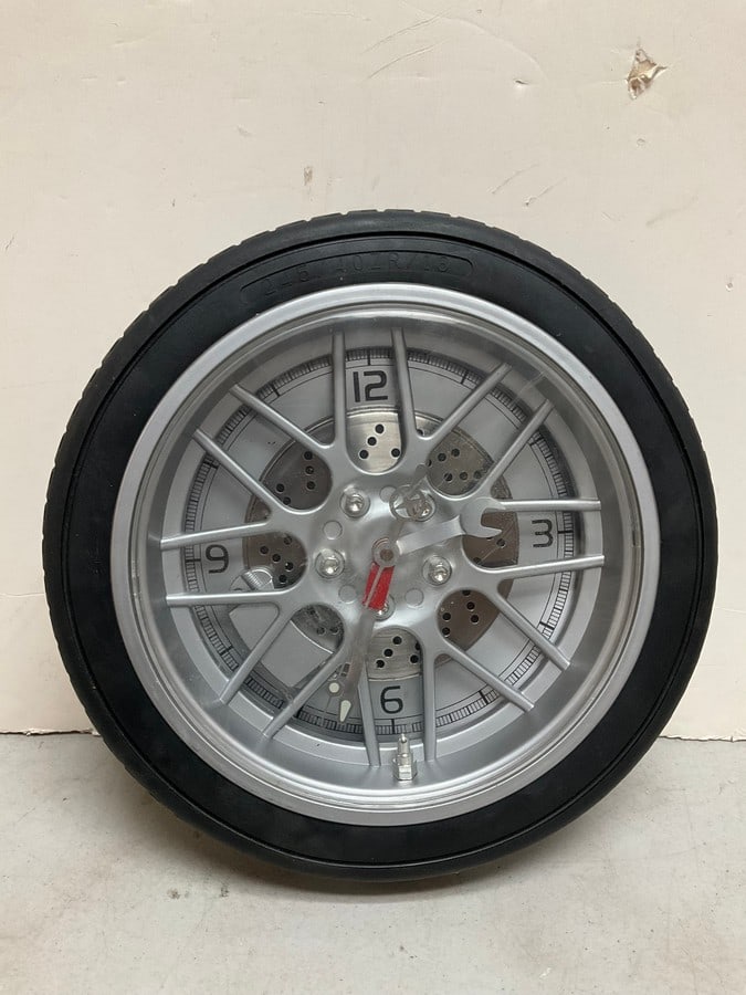Tire clock(14in.across) (1 of 1)