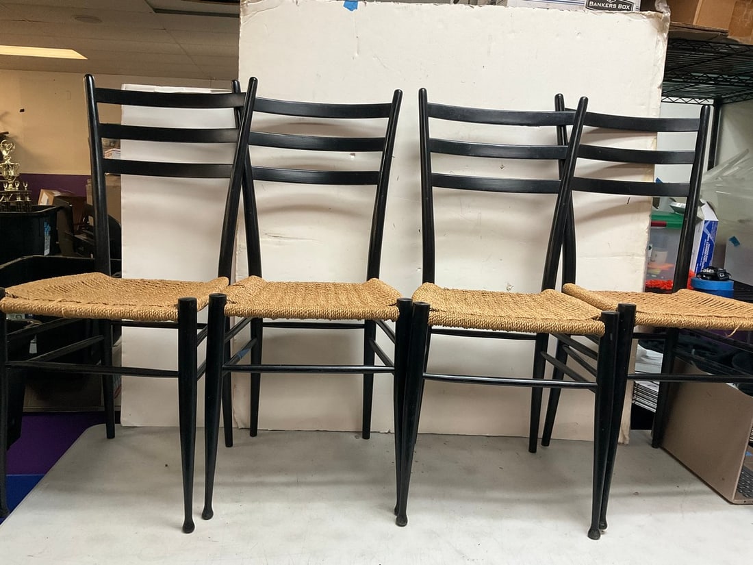 4 outdoor chairs(about 37in.tall): 4 outdoor chairs(about 37in.tall)