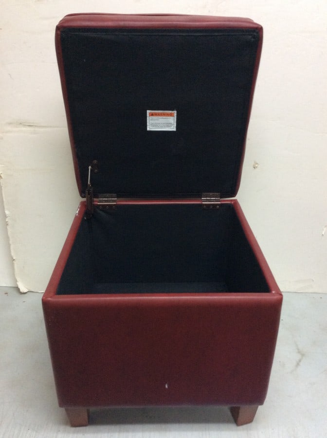 Red open up ottoman(17.5in.x17.5in.x17in.): Red open up ottoman(17.5in.x17.5in.x17in.)
