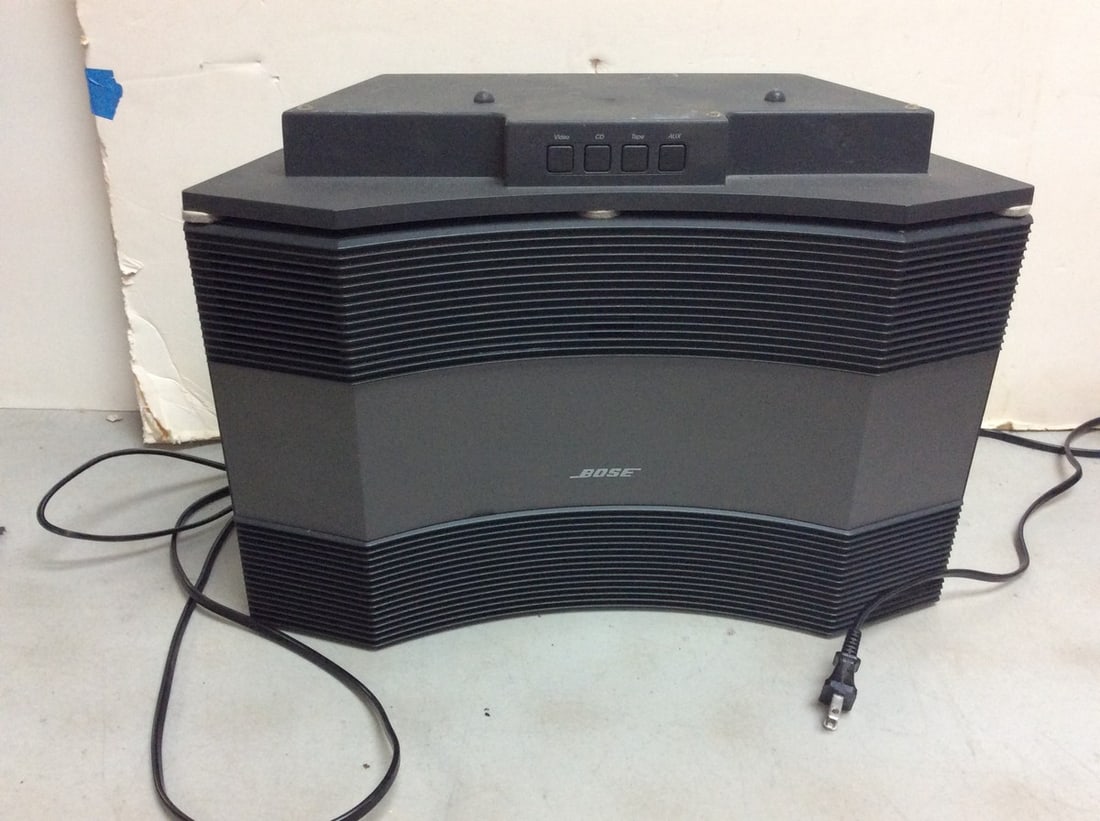 Bose acoustic wave music system(about 13in.tall,model no:CD-3000) (1 of 1)