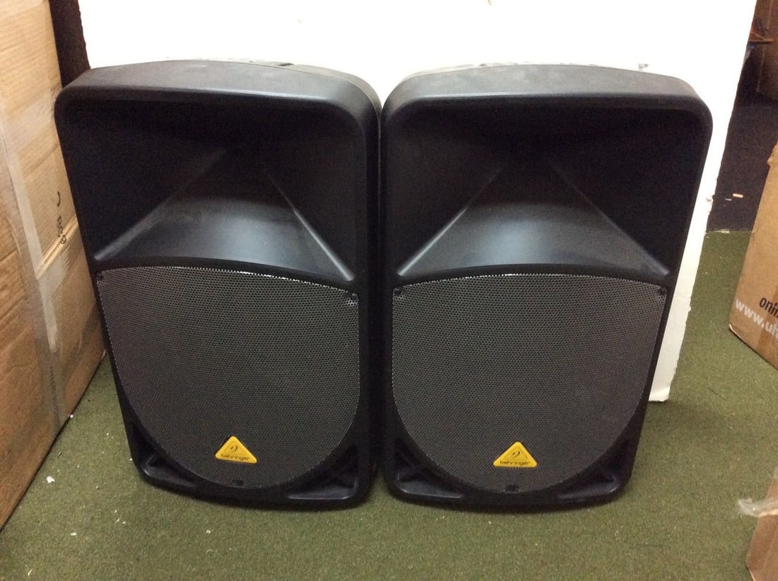 Behringer Eurolive B115D Speaker System ( Model-N11999) (17.5x13x27.5in) (1 of 1)