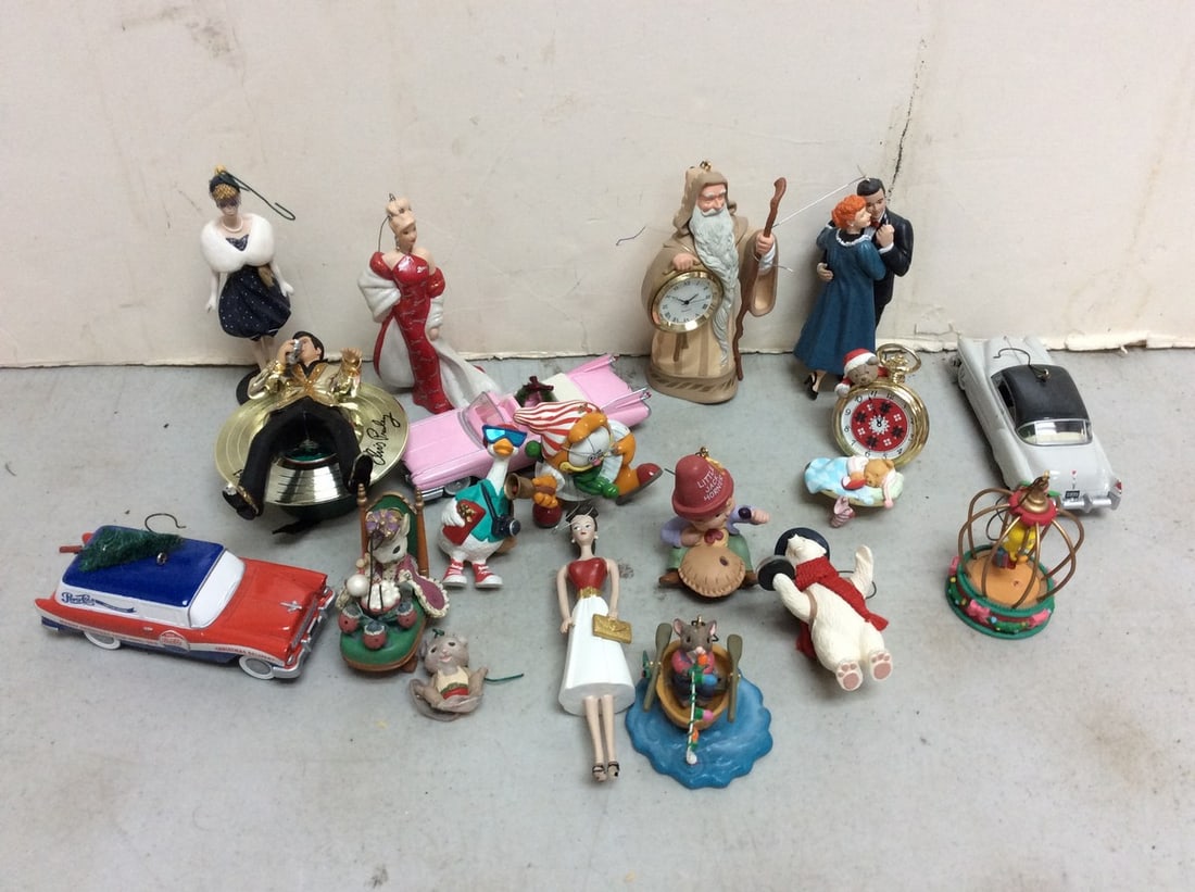 Vintage Christmas Ornaments (Elvis Presley, I Love Lucy, Barbie, and more) Tallest - 5in: Vintage Christmas Ornaments (Elvis Presley, I Love Lucy, Barbie, and more) Tallest - 5in